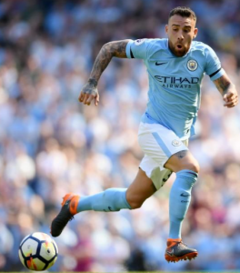  Nicolas Otamendi.