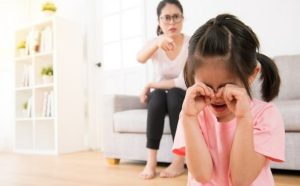 6 Cara Memperbaiki Mental Anak yang Sering Dimarahi