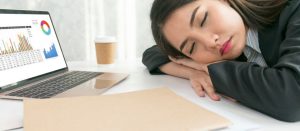 7 Cara Menghilangkan Pikiran Negatif bagi Anda yang Suka Overthinking