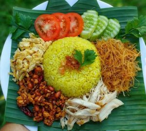 7 Resep Nasi Kuning yang Mudah Buat di Rumah