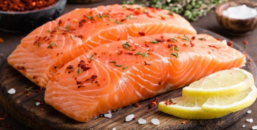 5 Cara Memasak Ikan Salmon agar Gizinya Terjaga