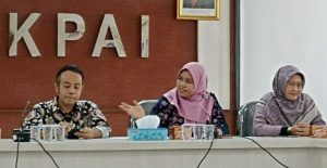 6 Fakta Ngemis Mandi Lumpur yang Viral di TikTok
