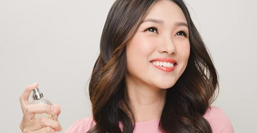 9 Cara Membuat Hair Spray Alami untuk Semua Jenis Rambut