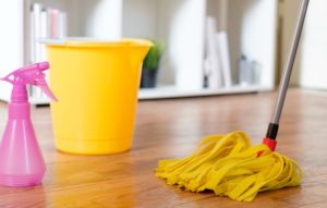12 Cara Efektif Bersihkan Rumah agar Hemat Waktu