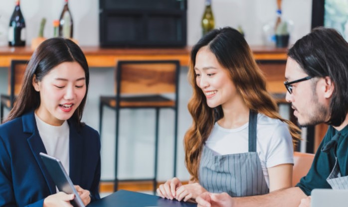 10 Cara Meningkatkan Kualitas Pelayanan dalam Bisnis