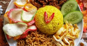 7 Resep Nasi Kuning yang Mudah Buat di Rumah, Bikin Ketagihan!