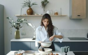 5 Cara Mudah Menghilangkan Bau Menyengat di Dapur, Bisa Pakai Kopi!