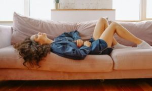5 Cara Efektif untuk Mengurangi Rasa Lelah Saat Menstruasi