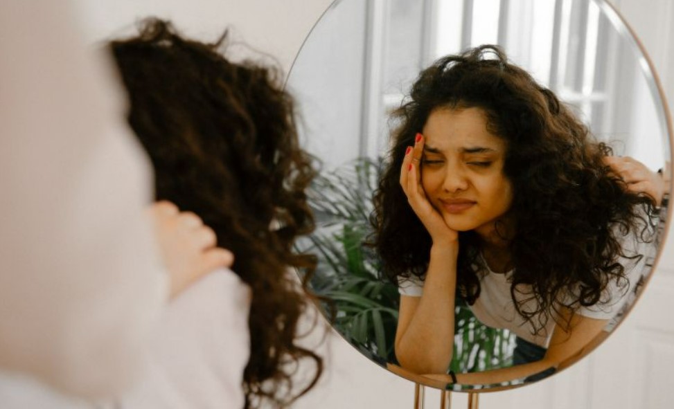 5 Cara Mengatasi Inner Critic dan Memperkuat Self Love