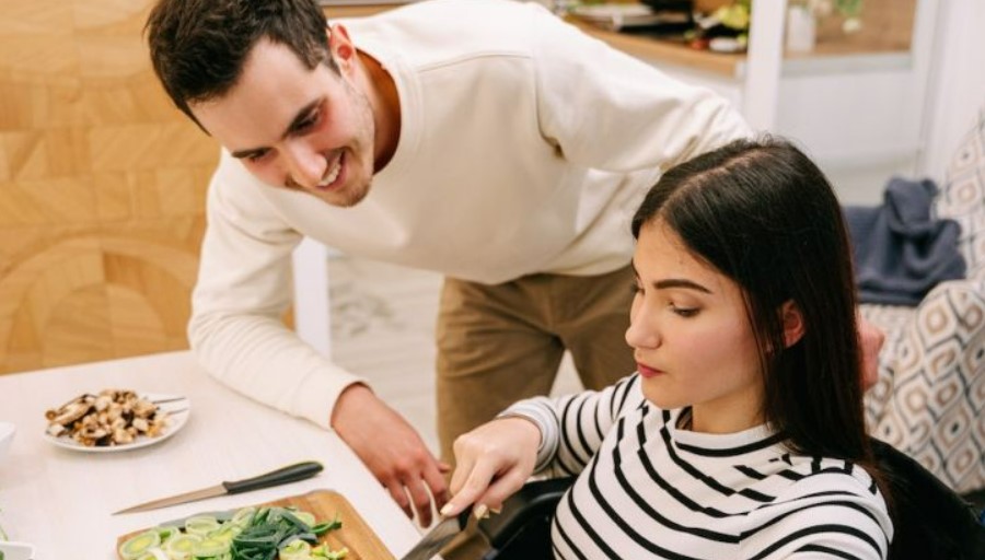 8 Manfaat Memasak dengan Pasangan yang Bikin Makin Harmonis