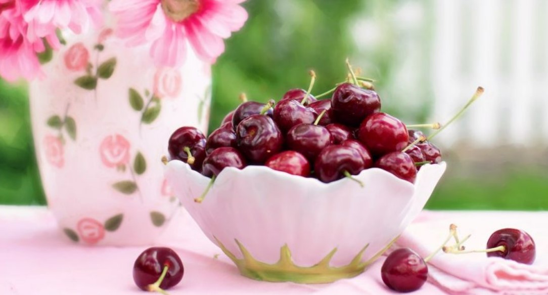 5 Tips Membawa Buah Sebagai Bekal Makan Siang, Banyak Manfaat!