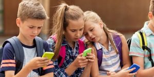 5 Cara Mencegah Anak Melakukan Hate Speech di Media Sosial