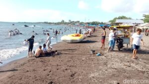 Pantai Tanjung Bayang