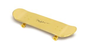 7 Skateboard Termahal di Dunia: Simbol Gaya, Koleksi, dan Status Sosial